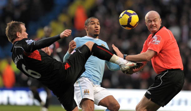 击和稳健的 击和稳健的